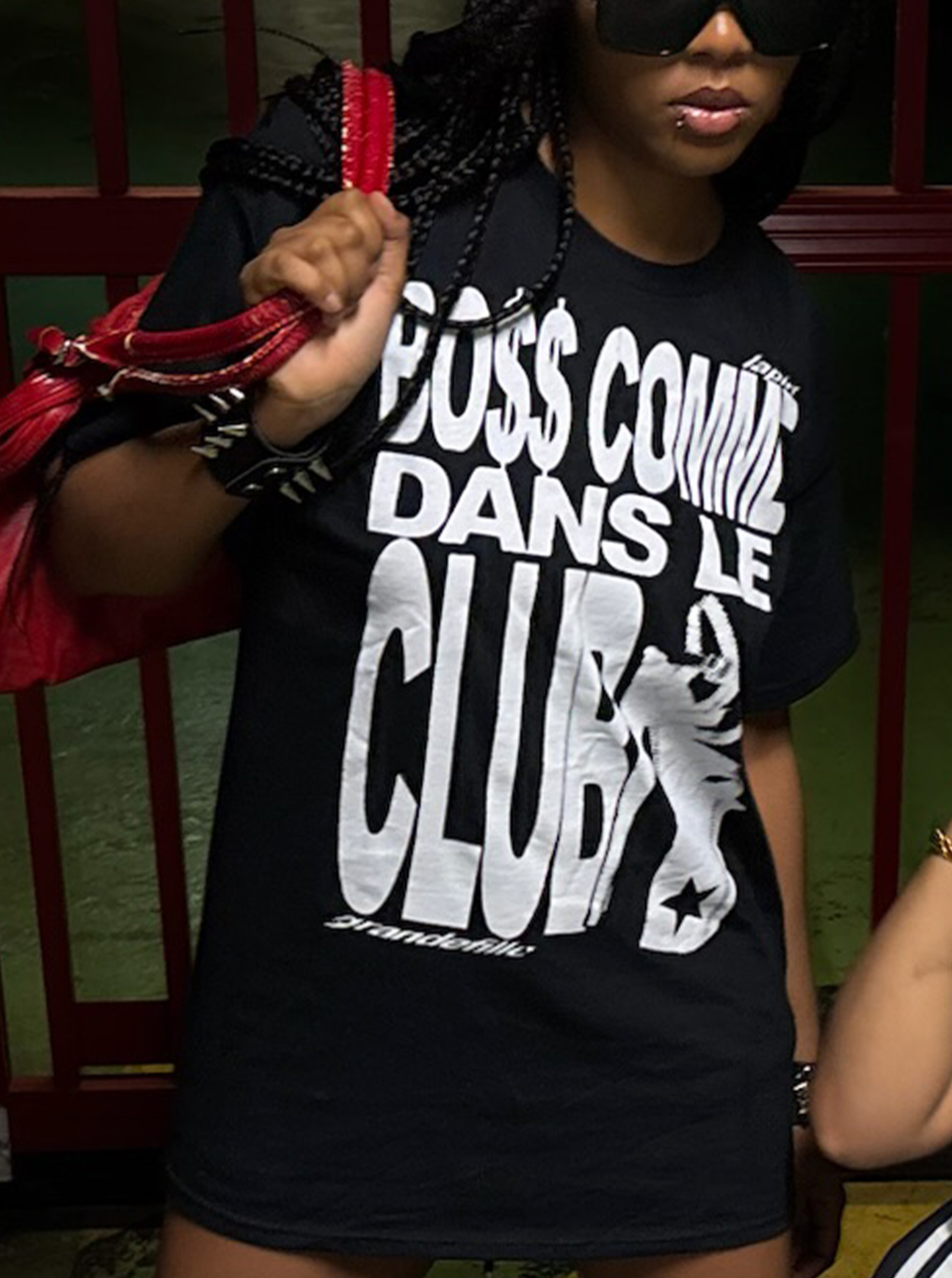 TEE-SHIRT BO$$ DANS LE CLUB FT. LAPIRI